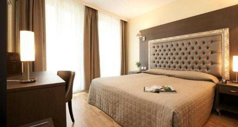 Hotel Lebron Paris Exteriör bild