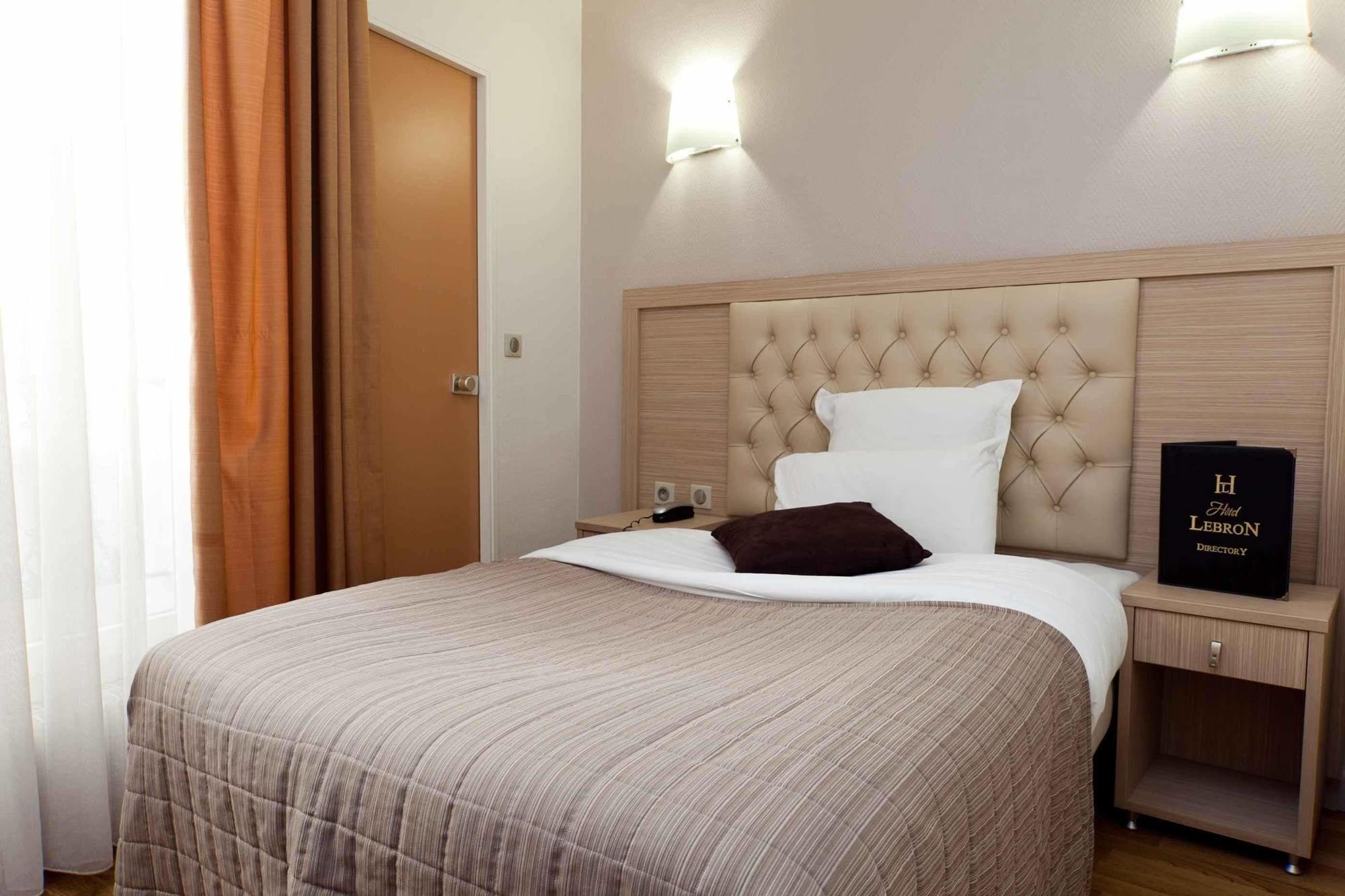 Hotel Lebron Paris Exteriör bild